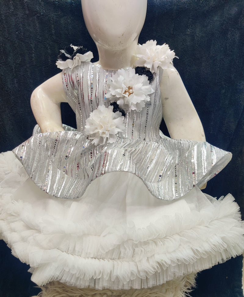Royal Flare Tail Frock – Mini Glam Edition (1–4 Years)