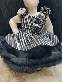 Royal Flare Tail Frock – Mini Glam Edition (1–4 Years)